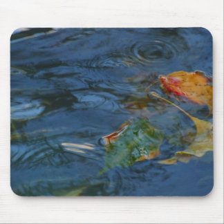 Wasser und Blätter Mousepad