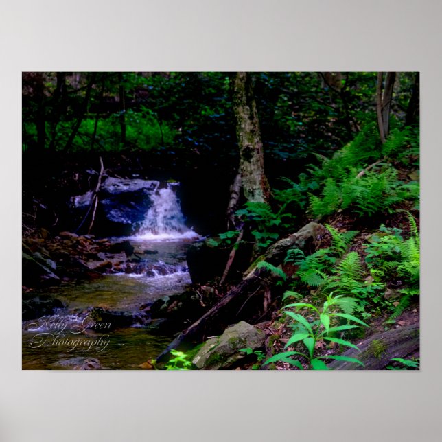 Wasserfall durch Felsen Poster (Vorne)