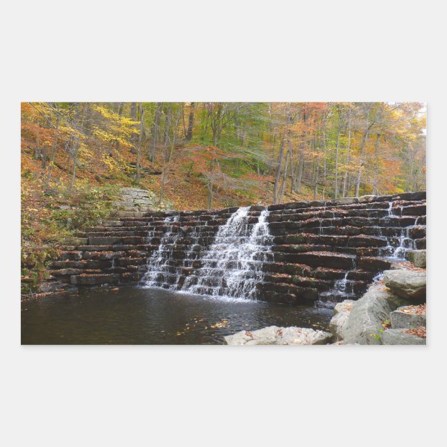 Wasserfall im Laurel Hill Staat Park I Rechteckiger Aufkleber (Vorderseite)