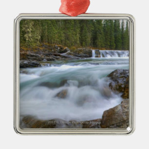 Wasserfall im Schaf-Fluss in Rocky Mountains Ornament Aus Metall