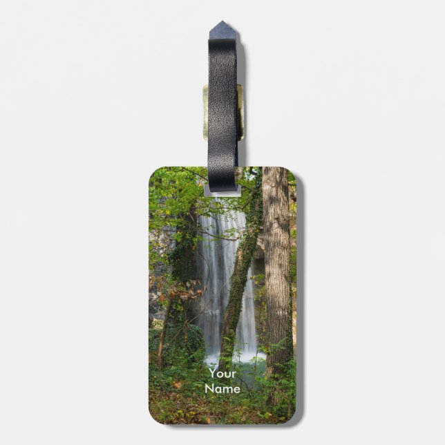 Wasserfall im Wald Gepäckanhänger (Rückseite vertikal)