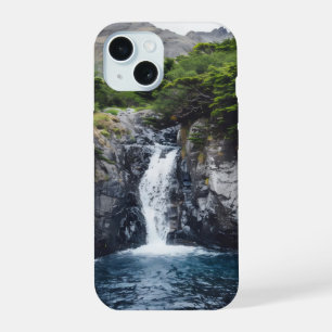 Wasserfall im Wald iPhone 15 Hülle