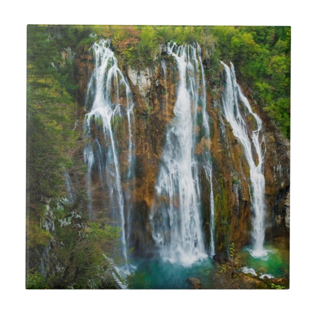 Wasserfall in erhöhter Ansicht, Kroatien Fliese (Vorderseite)
