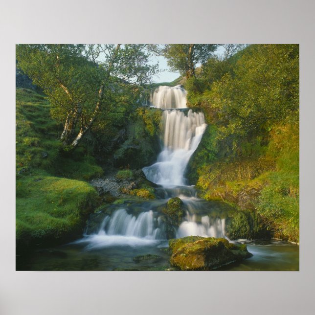 Wasserfall, Insel Skye, Schottland Poster (Vorne)