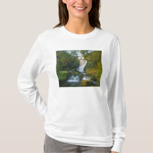 Wasserfall, Insel Skye, Schottland T-Shirt