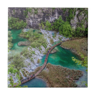 Wasserfall Kaskade im Park der Plitvicer Seen Fliese