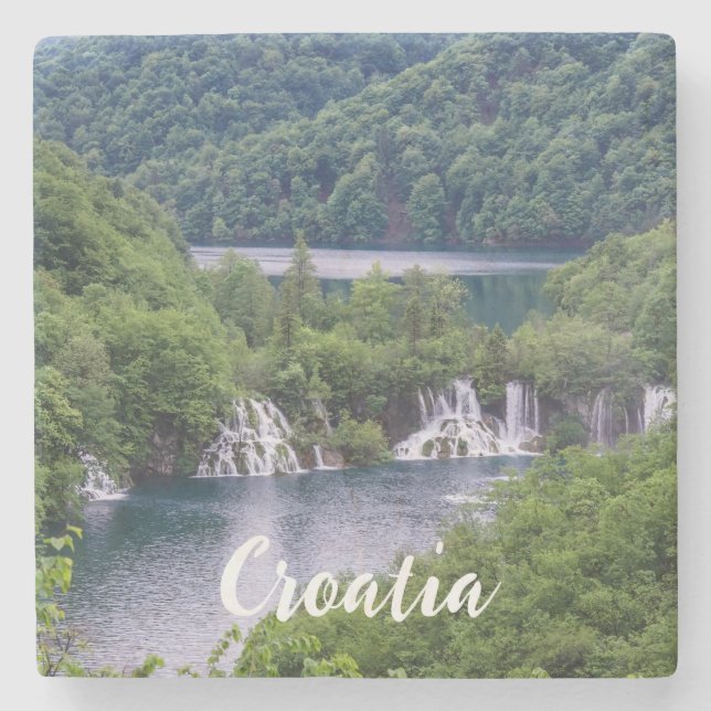 Wasserfall Kaskade mit grünem Wald in Kroatien Steinuntersetzer (Vorderseite)