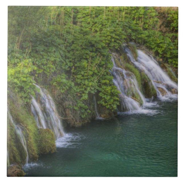 Wasserfall, Nationalpark der Plitvicer Seen und Fliese (Vorderseite)