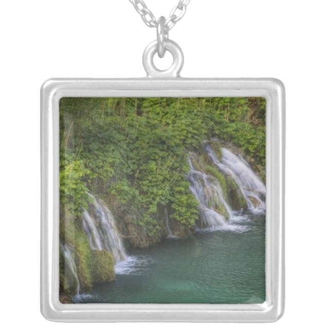 Wasserfall, Nationalpark der Plitvicer Seen und Versilberte Kette (Vorderseite)
