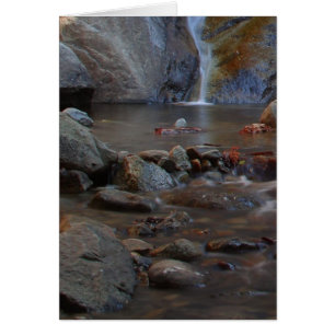 Wasserfall-Strom-Felsen