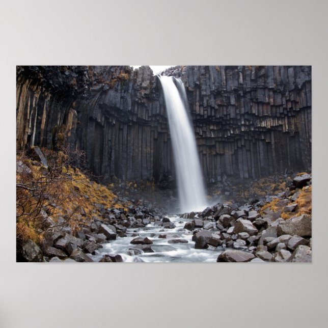 Wasserfall Svartifoss in Island-Poster Poster (Vorne)