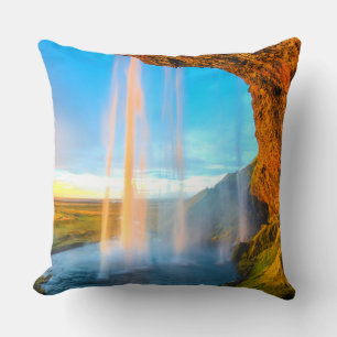 Wasserfall über Felsen Naturfotografie Friedlich Kissen