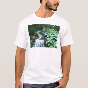 Wasserfall und Hostas T-Shirt