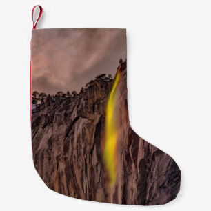 WASSERFÄLLE UNTER WEISSEN HIMMELN KLEINER WEIHNACHTSSTRUMPF