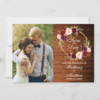 Wasserfarbe Burgund Blumenreath Rustikales Holz