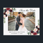 Wasserfarbe Burgundy Blauer Blütenblättriger Save  Ankündigungspostkarte<br><div class="desc">Aquarellfarben Bläserburgundy Blaue Save the Date Verlobung Postkarte</div>