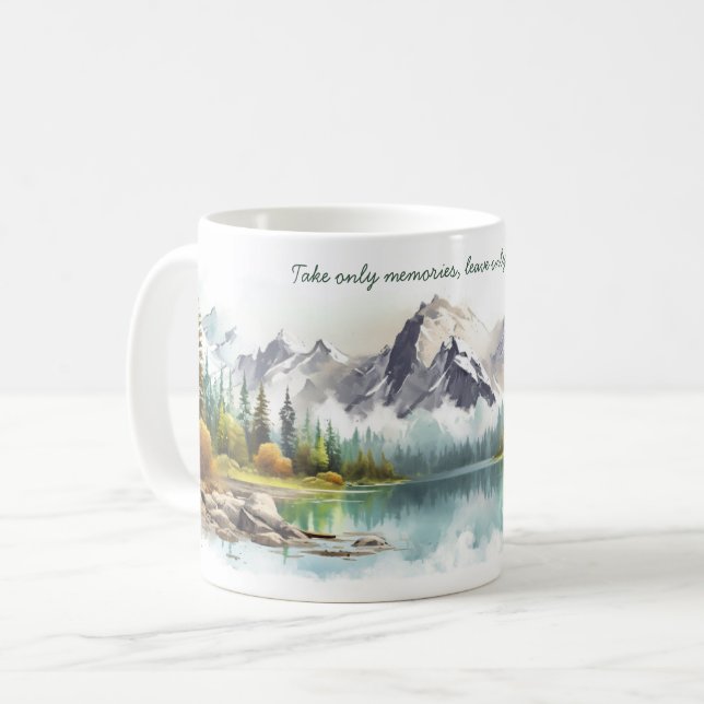 Wasserfarbene Berge & Seenlandschaft mit Zitaten Kaffeetasse (Vorderseite Links)