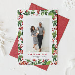 Wasserfarbene Grünanlagen und Foto Winterberry Feiertagskarte<br><div class="desc">Gute Ferien! Mit unserer individuell gestaltbaren Foto-Urlaubskarte können Sie gemütliche, saisonale Wünsche mit einem wunderschönen Aquarellbild aus roten Winterbeeren und üppiger Vegetation erfüllen. Personalisieren Sie mit Ihrem Lieblings-Foto und eine individuelle Nachricht, um einen einzigartigen Urlaub Gruß zu schaffen, der die Saison für Familie und Freunde sicher aufheizen wird. Diese Aquarell-Urlaubskarte...</div>