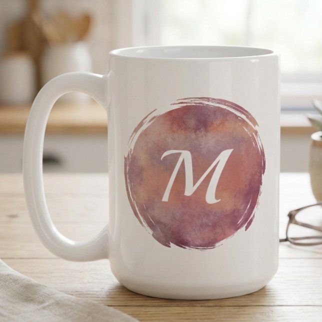 Wasserfarbene Monogramm mit warmer Pinselzeichnung Kaffeetasse (Elegant watercolor abstract in warm earth tones; a beautiful, thoughtful gift for her.)