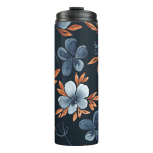 Wasserfarbene nahtlose Blumengestaltung mit indigo Thermosbecher