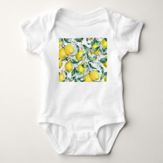 Wasserfarbene Zitronen, frischer Zitruszweig. Baby Strampler