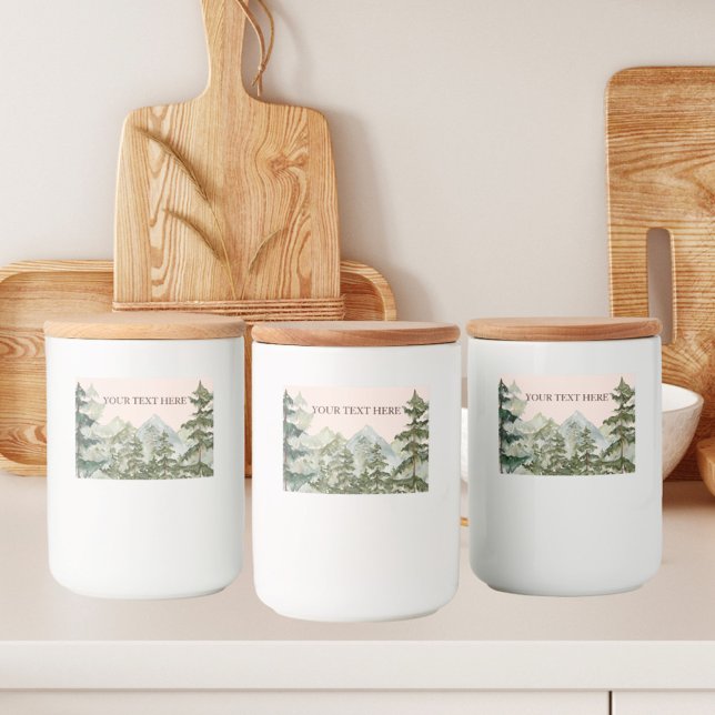 Wasserfarbener Pinienwald und Gebirge Rustikal Lebensmitteletikett (in situ kitchen)