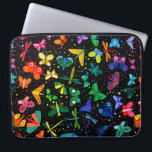 Wasserfarbenfrohe Regenbogenschmetterlinge Kinderm Laptopschutzhülle<br><div class="desc">Wasserfarbene Regenbogenschmetterlinge Kindermuster Laptop-Sieb.</div>