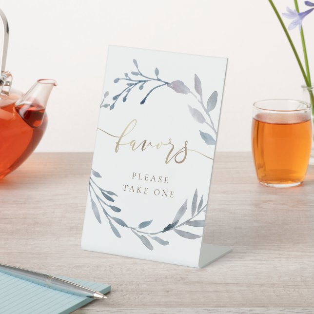 Wasserfarbenkranz begünstigt das Podest-Zeichen Sockelschild (In SItu)