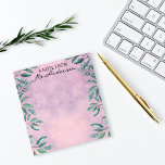 Wasserfarbenleuchten auf Rosa ein Hinweis aus Notizblock<br><div class="desc">Einzigartiges personalisiertes Notizblock-Design mit lackierten,  grün grünen Zweigen auf einem rosa Hintergrund. Der Text ist vollständig editierbar. Verwenden Sie die Option Personalisieren,  um Änderungen vorzunehmen. Verwenden Sie das Bearbeiten-Entwurfstool,  um weitere Anpassungen vorzunehmen,  z. B. das Ändern des Schriftartes,  der Farbe des Schriftartes oder der Textanordnung.</div>
