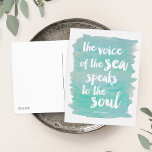 Wasserfarbenmeerangebot Postkarte<br><div class="desc">"Die Meeresstimme spricht zum Soul." Enthält das Zitat aus Kate Chopins "The Awakening" in einem Pinselstrich-Schriftart auf einem traumhaften Meeresglas-Aquarellhintergrund. Ideal für Strandliebhaber,  Strandhäuser oder alle,  die sich vom Meer inspiriert fühlen!</div>