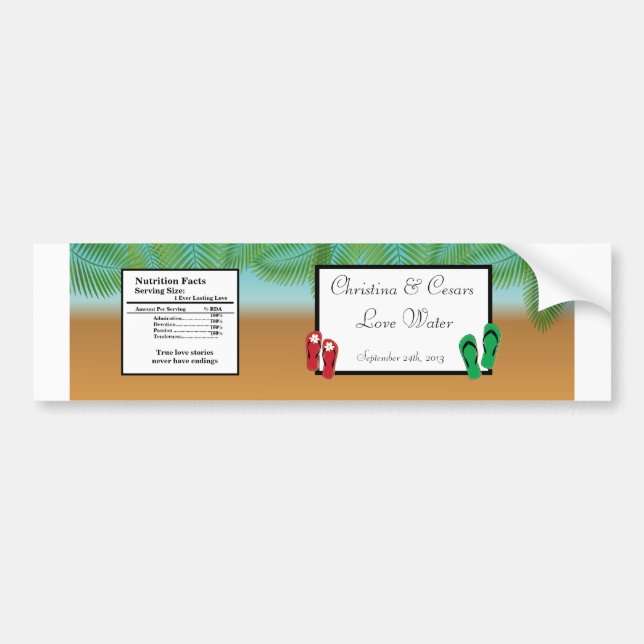 Wasserflasche-Etikett seine Sandalen auf Strandpla Autoaufkleber (Vorne)