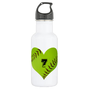 Wasserflasche mit Herz geformtem Softball.