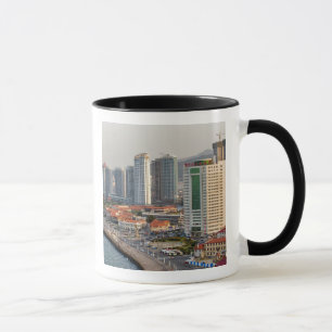 Wasserfront mit Stadtansicht von Yantai, Shandong Tasse