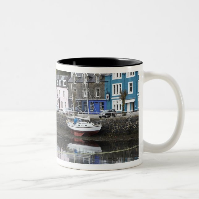 Wasserfront, Tobermory, Insel Mull, Schottland, 2 Zweifarbige Tasse (Rechts)