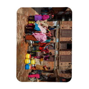 Wasserholen in Bhaktapur Nepal Magnet