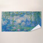 Wasserlilien, 1916-1919 von Claude Monet Badehandtuch<br><div class="desc">Claude Monet - Wasserlilien,  1916-1919. Oscar-Claude Monet (1840-1926) war ein französischer Maler und Gründer impressionistischen Gemäldes,  der als wichtiger Vorläufer des Modernismus angesehen wird,  insbesondere in seinen Versuchen,  die Natur so zu malen,  wie er sie wahrnahm.</div>
