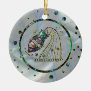 Wassermann-Tierkreis-Goldohrschnecke auf Keramikornament