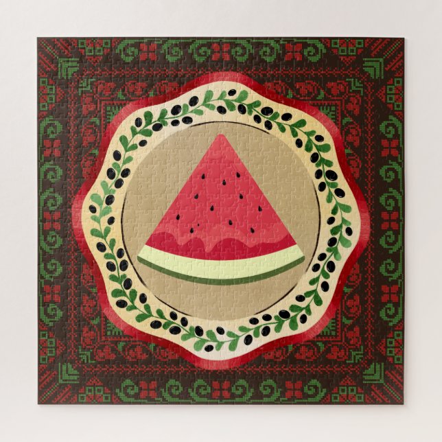 Wassermelone auf Olivenplatte mit palästinensische Puzzle (Vertikal)