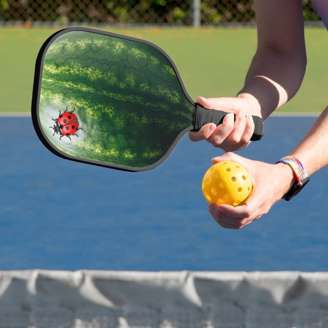 Wassermelone mit Ladybug Pickleball Schläger (InSitu)