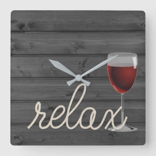 Wasserseil auf Holz mit Rotwein und Relax-Text Quadratische Wanduhr