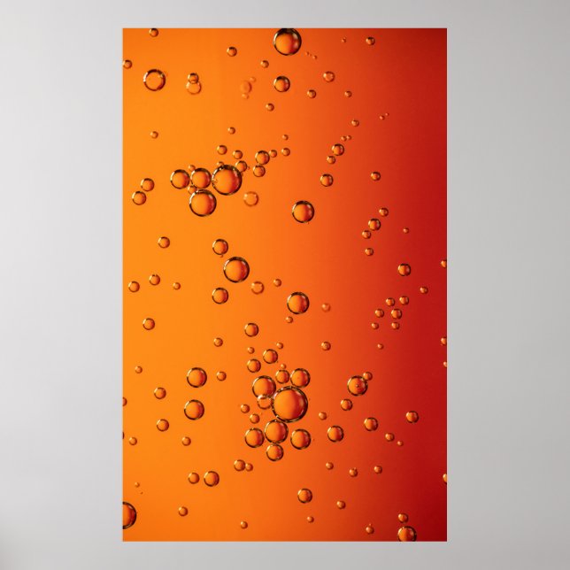 Wassertropfen auf orangefarbener Oberfläche Poster (Vorne)