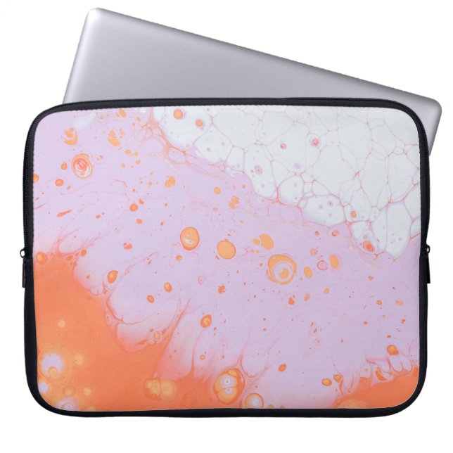 WASSERTROPFEN AUF ROTER OBERFLÄCHE LAPTOPSCHUTZHÜLLE (Vorderseite)