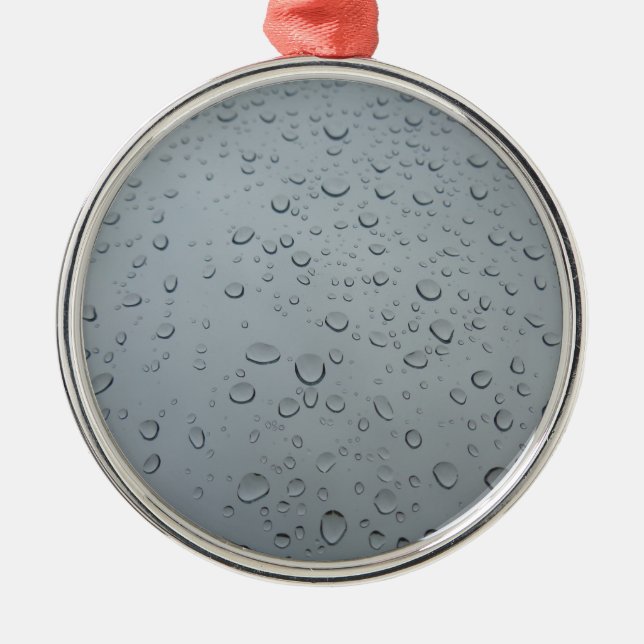 Wassertropfen im Fenster, Hintergrund des Regenwal Ornament Aus Metall (Vorne)