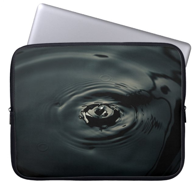 WASSERTROPFEN IM WASSER LAPTOPSCHUTZHÜLLE (Vorderseite)