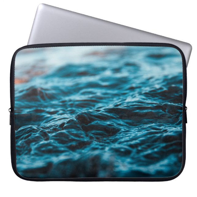 WASSERWASSER IN NAHER BILDSCHIRM LAPTOPSCHUTZHÜLLE (Vorderseite)