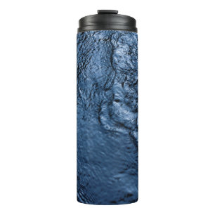 Wasserwelle Thermosbecher