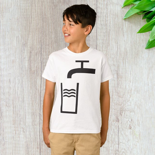 Wasserzeichen gestochen T-Shirt (Von Creator hochgeladen)
