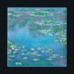Water Lilies, Claude Monet Magnet<br><div class="desc">"Ein Augenblick, ein Aspekt der Natur enthält alles", sagte Claude Monet, in Bezug auf seine späten Meisterwerke, die Wasserlandschaften, die er auf seiner Zuhause in Giverny zwischen 1897 und seinem Tod 1926 produziert hat. In dieser räumlich zweideutigen Leinwand schaute der Künstler nach unten und konzentrierte sich ausschließlich auf die Oberfläche...</div>
