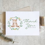 Watercolor Baby Bear Greenerity Wreath Baby Dusche Dankeskarte<br><div class="desc">Mit dieser Babydusche-Dankeschön-Karte mit einem Aquarell-Babybär,  umgeben von einem grünen Kranz,  können Sie Ihre Gäste herzlich willkommen heißen. Personalisieren Sie es mit Ihren eigenen Daten. Diese Dankeschön-Karte ist perfekt für bewaldete Babyduschen,  Geburtstagspartys und vieles mehr. Matching-Elemente sind ebenfalls verfügbar.</div>