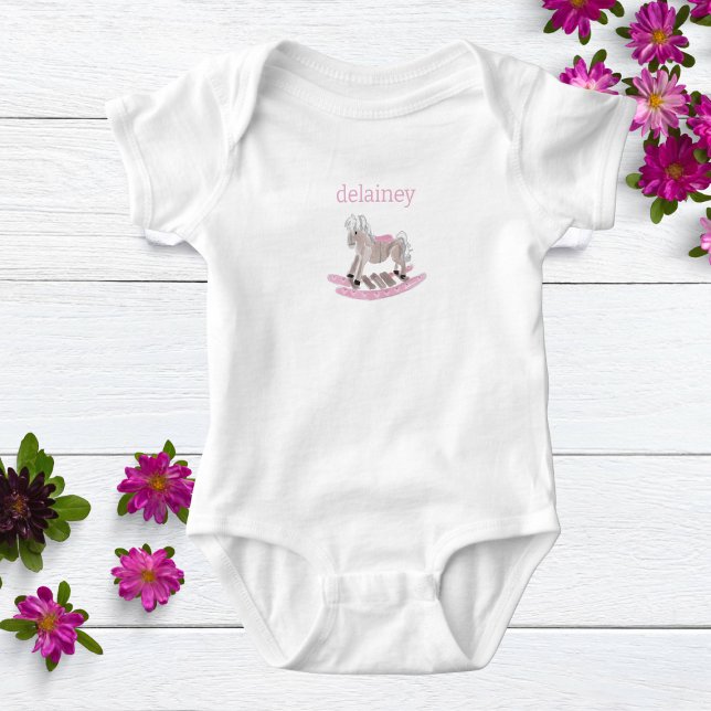 Watercolor Baby Girl Personalisiert Rocking Horl Baby Strampler (Von Creator hochgeladen)